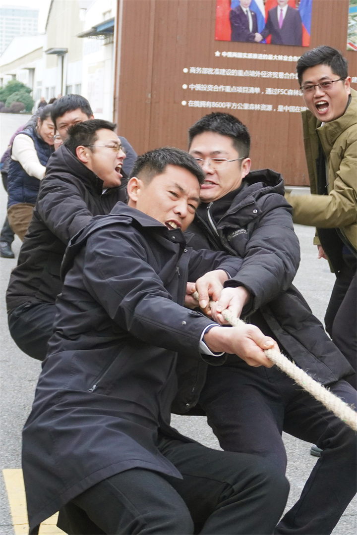 03-新材料公司代表队.jpg